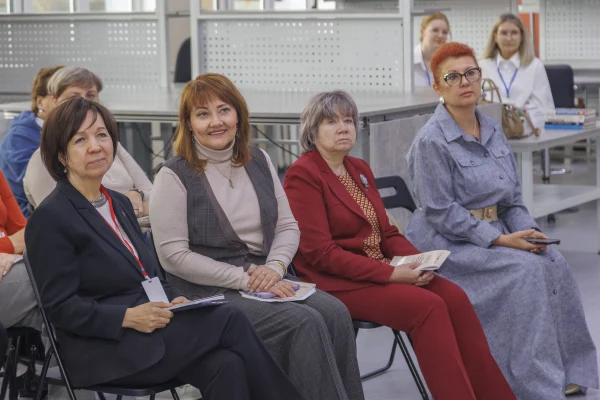 В Новосибирске стартовал Межрегиональный семинар-практикум по реставрации документов с биоповреждениями