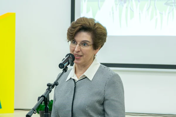 Одну из старейших библиотек Новосибирска обновили благодаря нацпроекту 