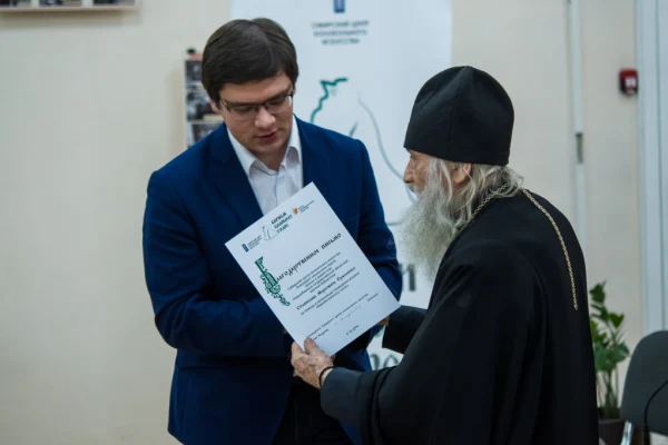 Старинные колокола звучали в библиотеке