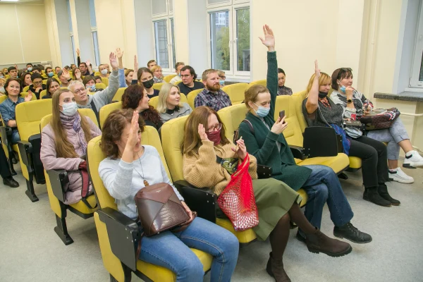 Более 100 мероприятий, 15 писателей и более 5000 посетителей – таковы результаты международного фестиваля «Книжная Сибирь»